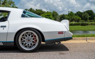 Pontiac-Firebird-1977-Coupe-22