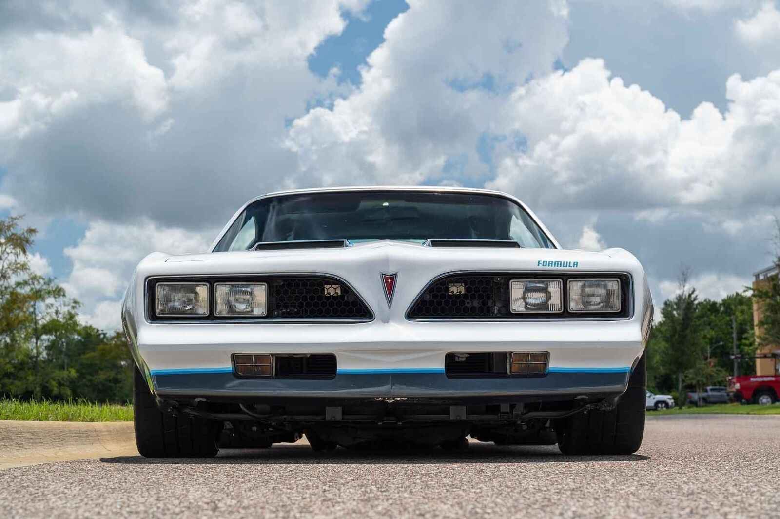 Pontiac-Firebird-1977-Coupe-29