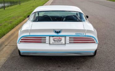 Pontiac-Firebird-1977-Coupe-4