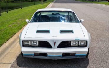 Pontiac-Firebird-1977-Coupe-9