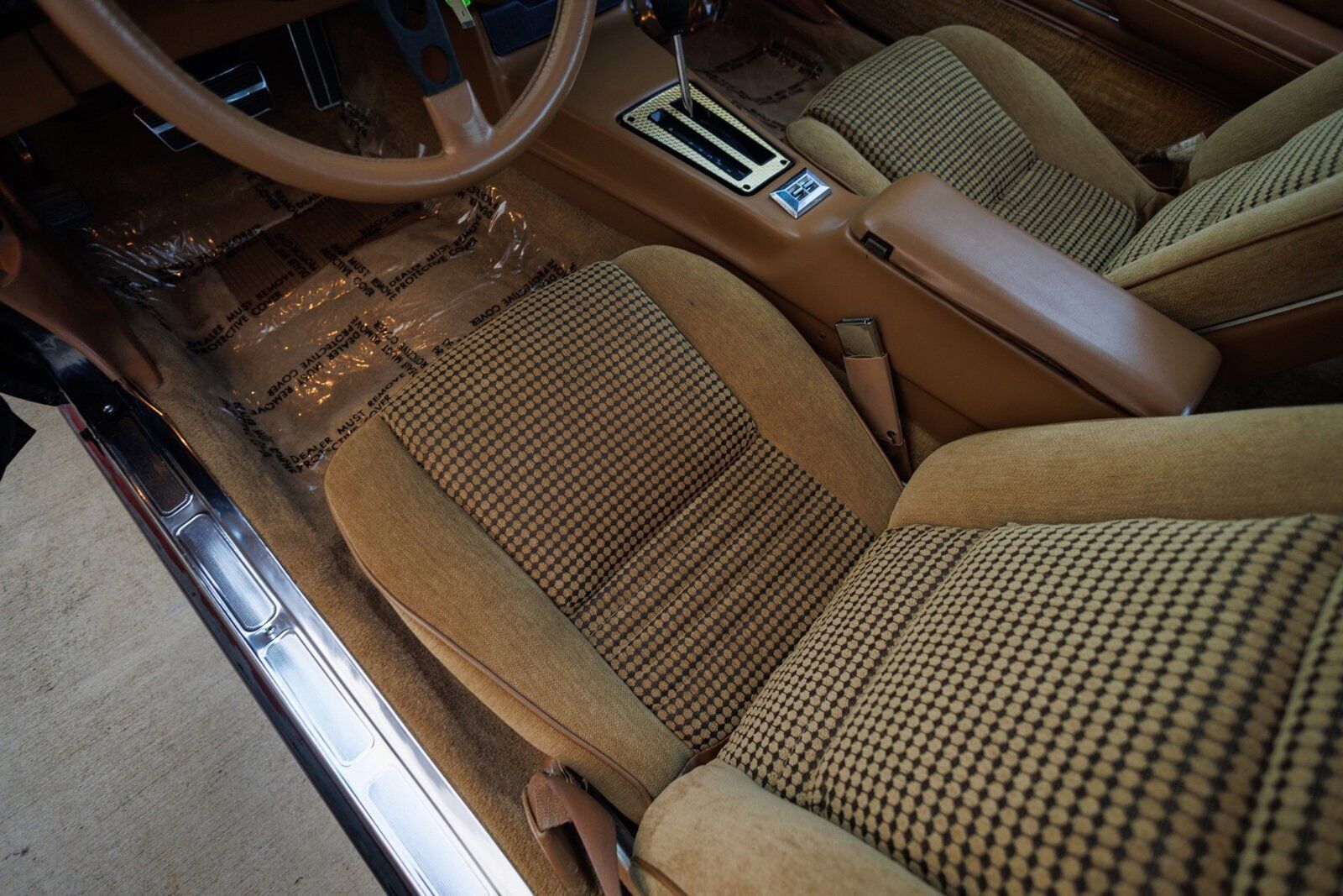 Pontiac-Firebird-1980-2D-Coupe-36