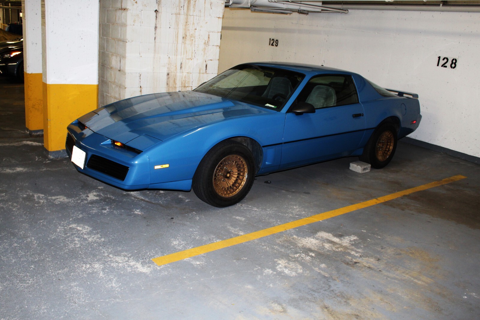 Pontiac-Firebird-1982-Coupe-8