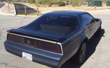 Pontiac-Firebird-1983-Coupe-1