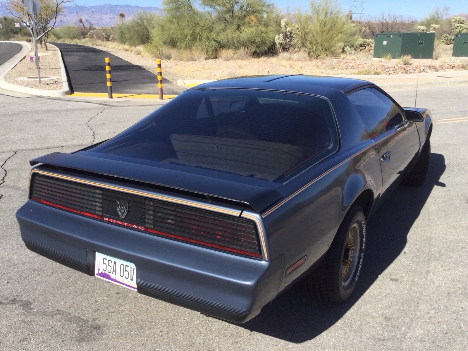 Pontiac-Firebird-1983-Coupe-1