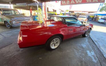 Pontiac-Firebird-1983-Coupe-10