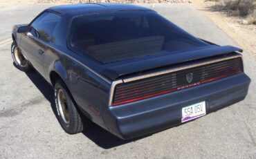 Pontiac-Firebird-1983-Coupe-2
