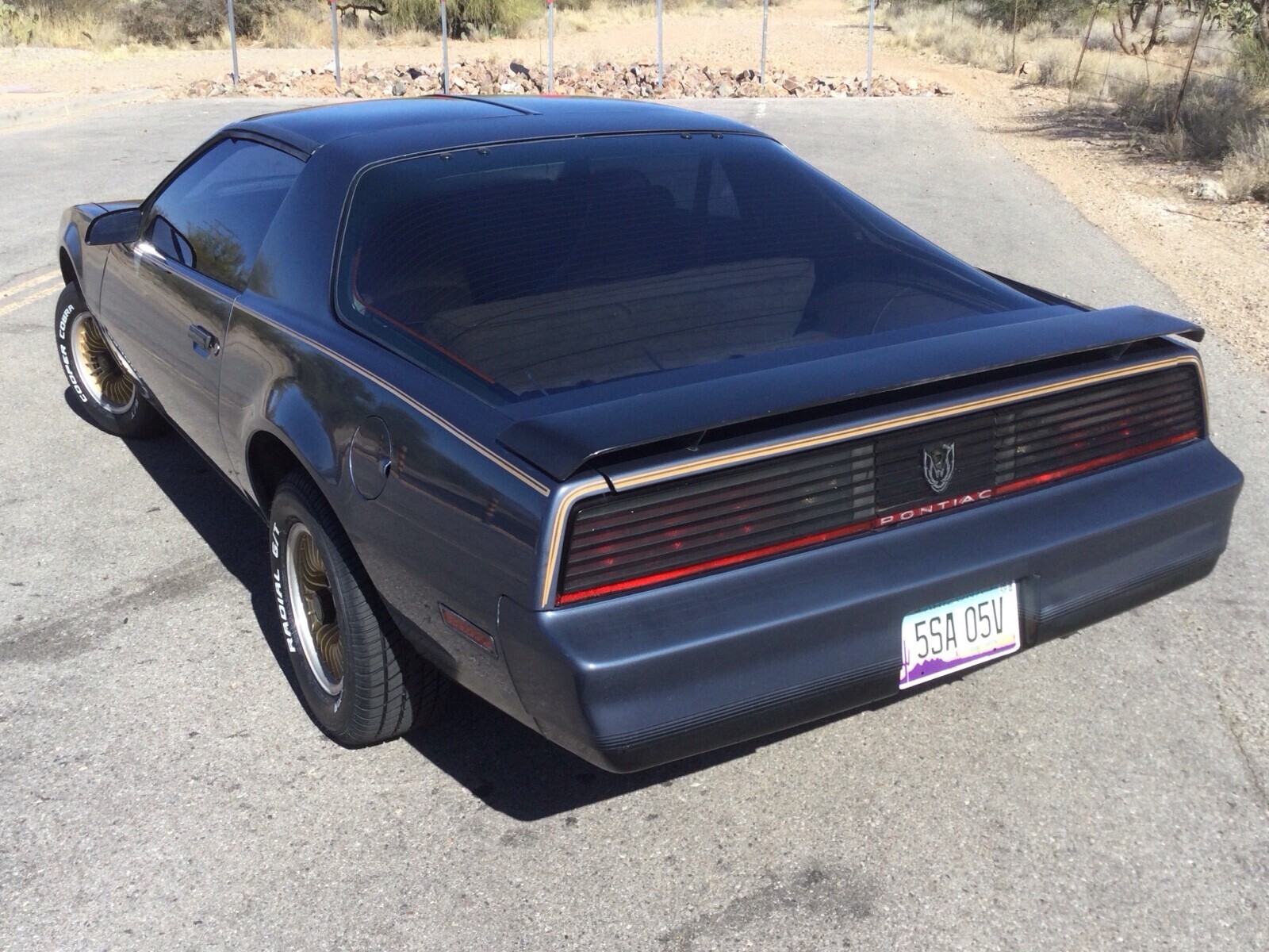 Pontiac-Firebird-1983-Coupe-2