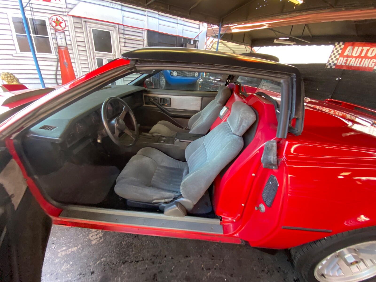 Pontiac-Firebird-1983-Coupe-23