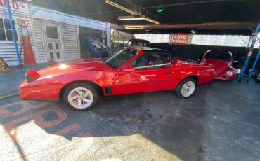 Pontiac-Firebird-1983-Coupe-31
