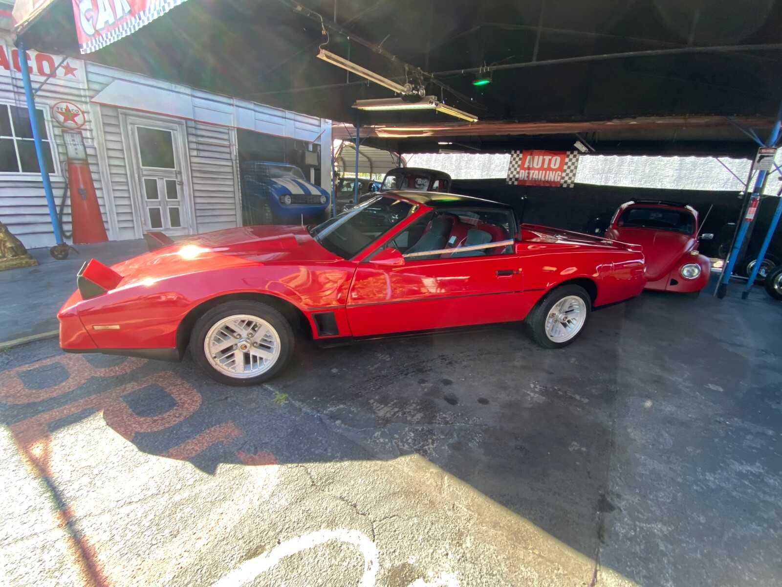 Pontiac-Firebird-1983-Coupe-31