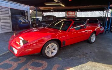 Pontiac-Firebird-1983-Coupe