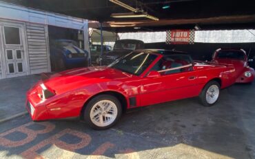 Pontiac-Firebird-1983-Coupe-4