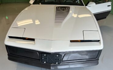 Pontiac-Firebird-1983-Coupe-6