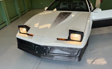 Pontiac-Firebird-1983-Coupe-7