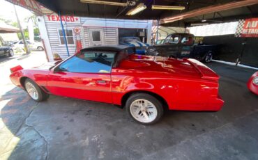 Pontiac-Firebird-1983-Coupe-7