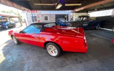 Pontiac-Firebird-1983-Coupe-8