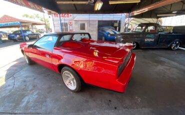 Pontiac-Firebird-1983-Coupe-9