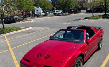 Pontiac-Firebird-1986-Coupe
