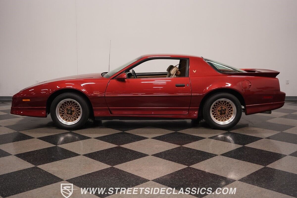 Pontiac-Firebird-1987-Hatchback-2