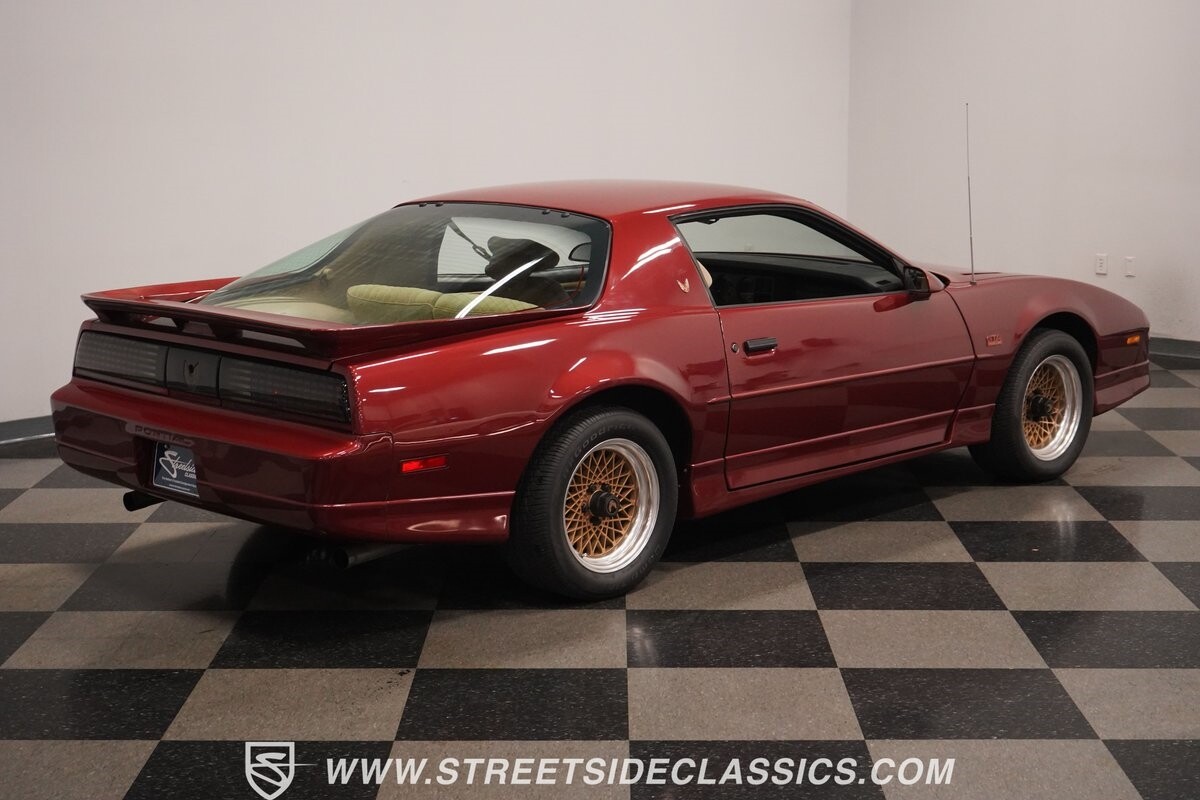 Pontiac-Firebird-1987-Hatchback-29