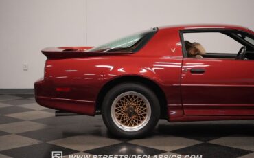 Pontiac-Firebird-1987-Hatchback-32