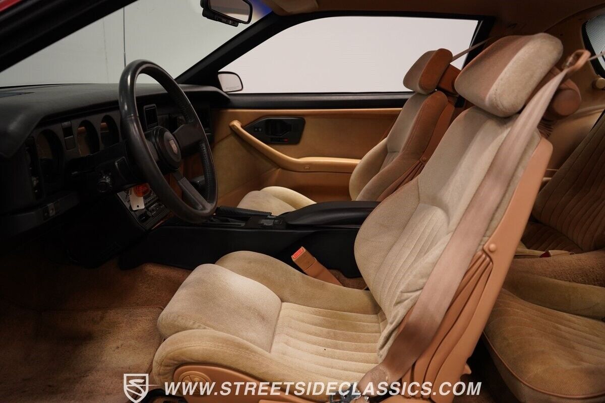Pontiac-Firebird-1987-Hatchback-4