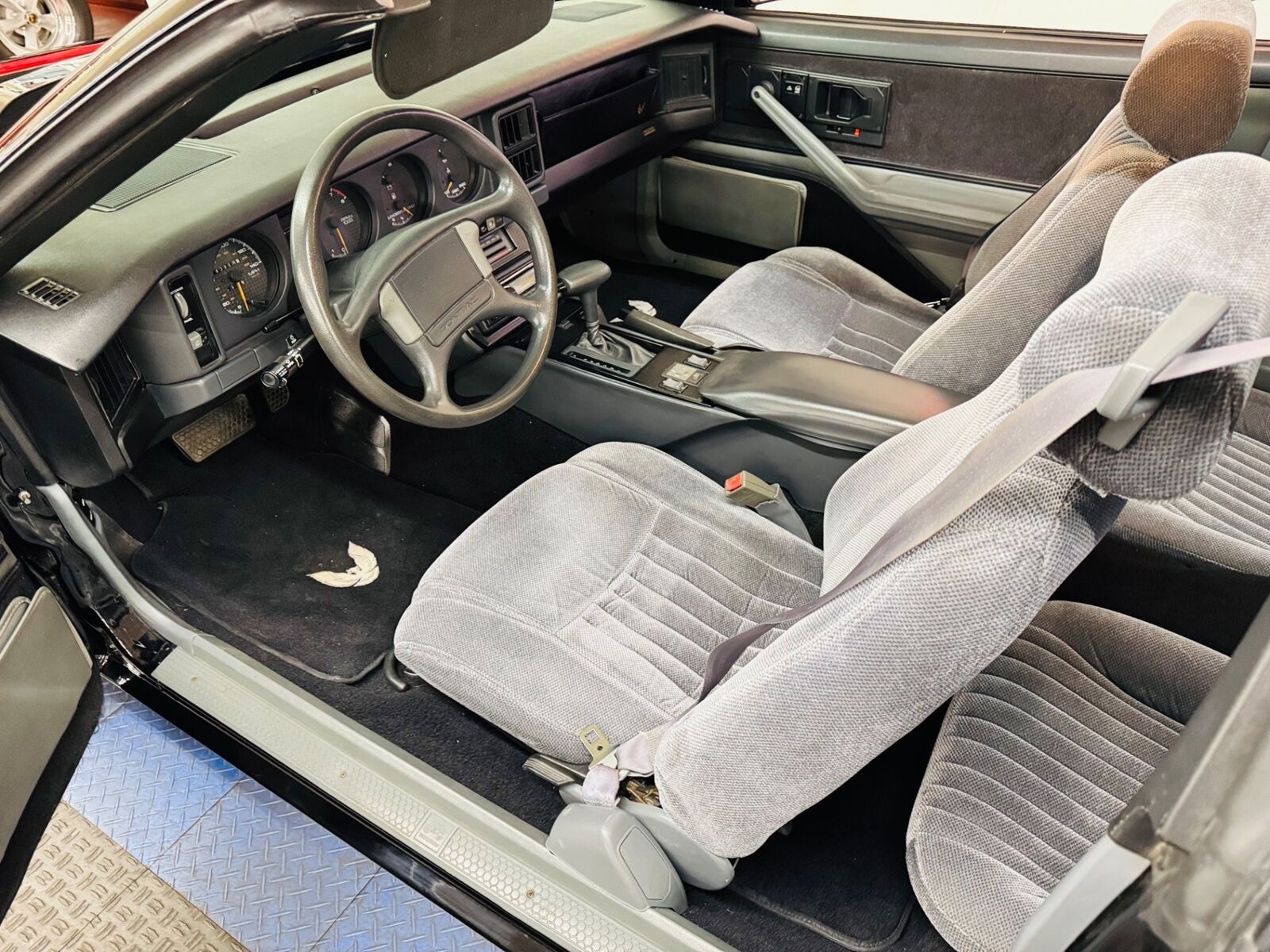 Pontiac-Firebird-1989-Hatchback-15
