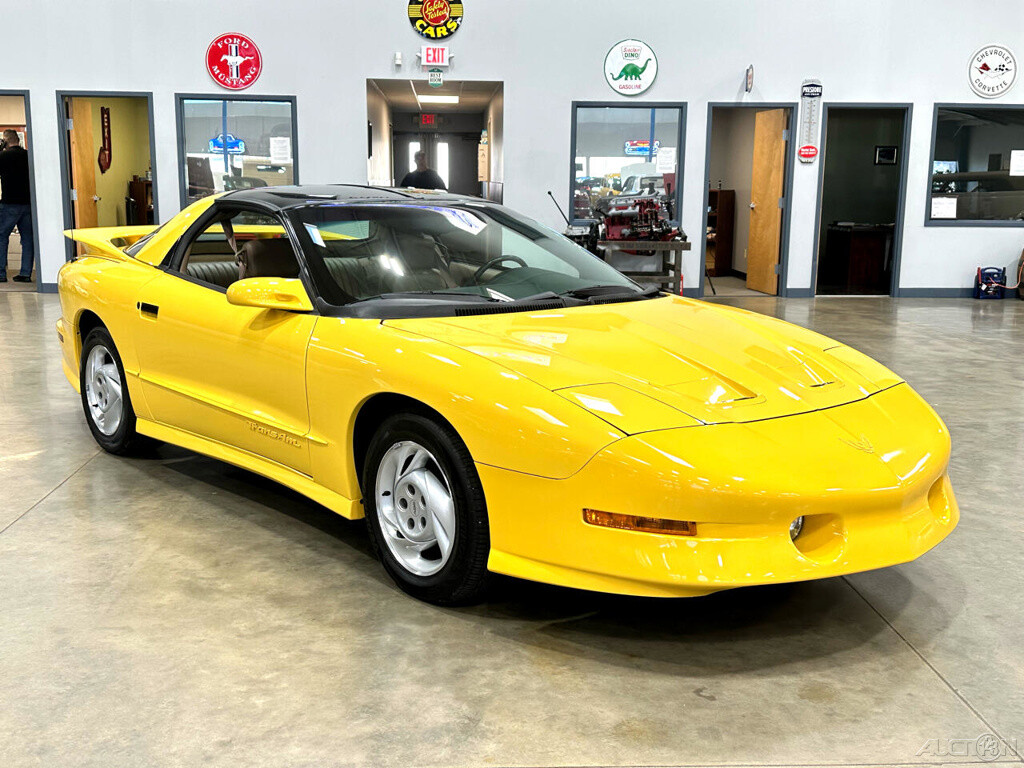 Pontiac-Firebird-1994-Hatchback-10