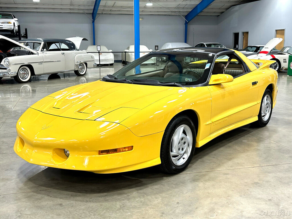 Pontiac-Firebird-1994-Hatchback-12