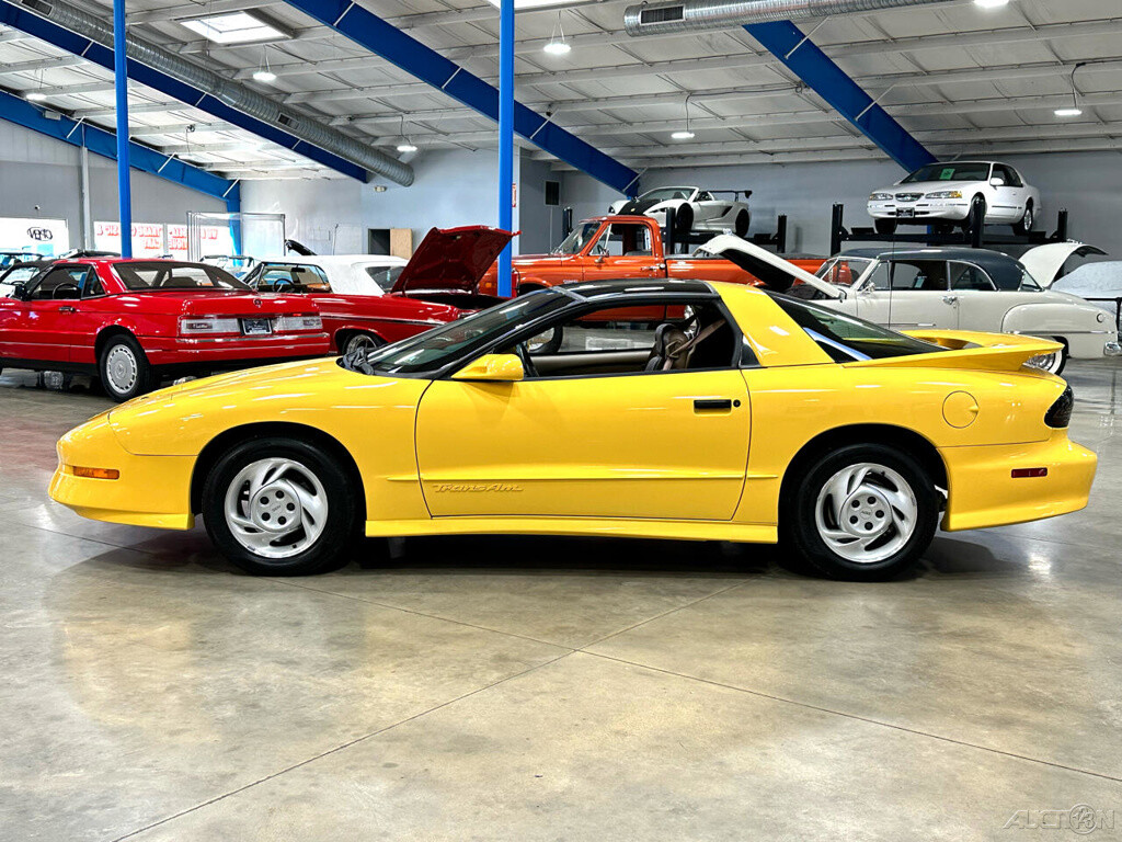 Pontiac-Firebird-1994-Hatchback-13