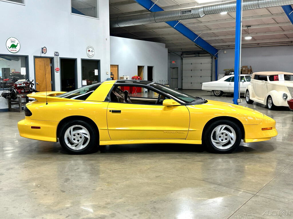 Pontiac-Firebird-1994-Hatchback-17