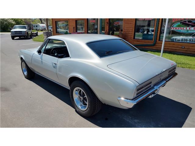 Pontiac-Firebird-40-1967-2-door-coupe-11