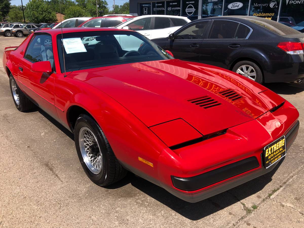 Pontiac-Firebird-se-1986-red-14