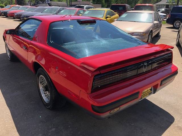 Pontiac-Firebird-se-1986-red-4
