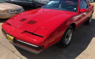 Pontiac Firebird se  1986 red