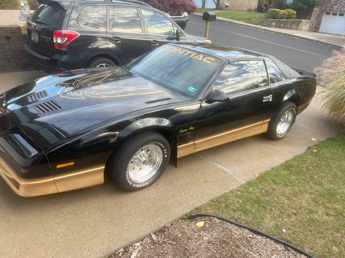 Pontiac-Firebird-trams-am-1985-black-2