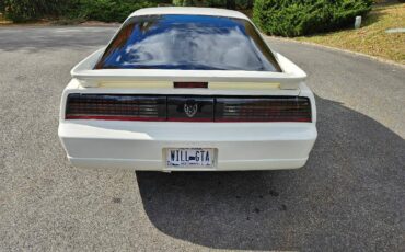 Pontiac-Firebird-trans-am-gta-1987-white-10