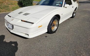 Pontiac-Firebird-trans-am-gta-1987-white-18