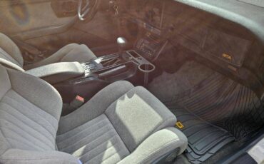 Pontiac-Firebird-trans-am-gta-1987-white-5