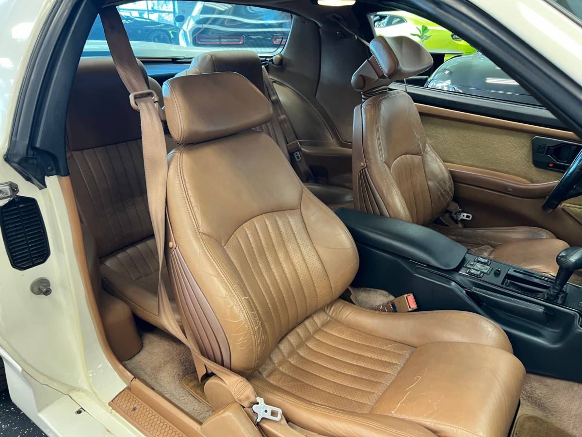 Pontiac-Firebird-trans-am-gta-1989-12