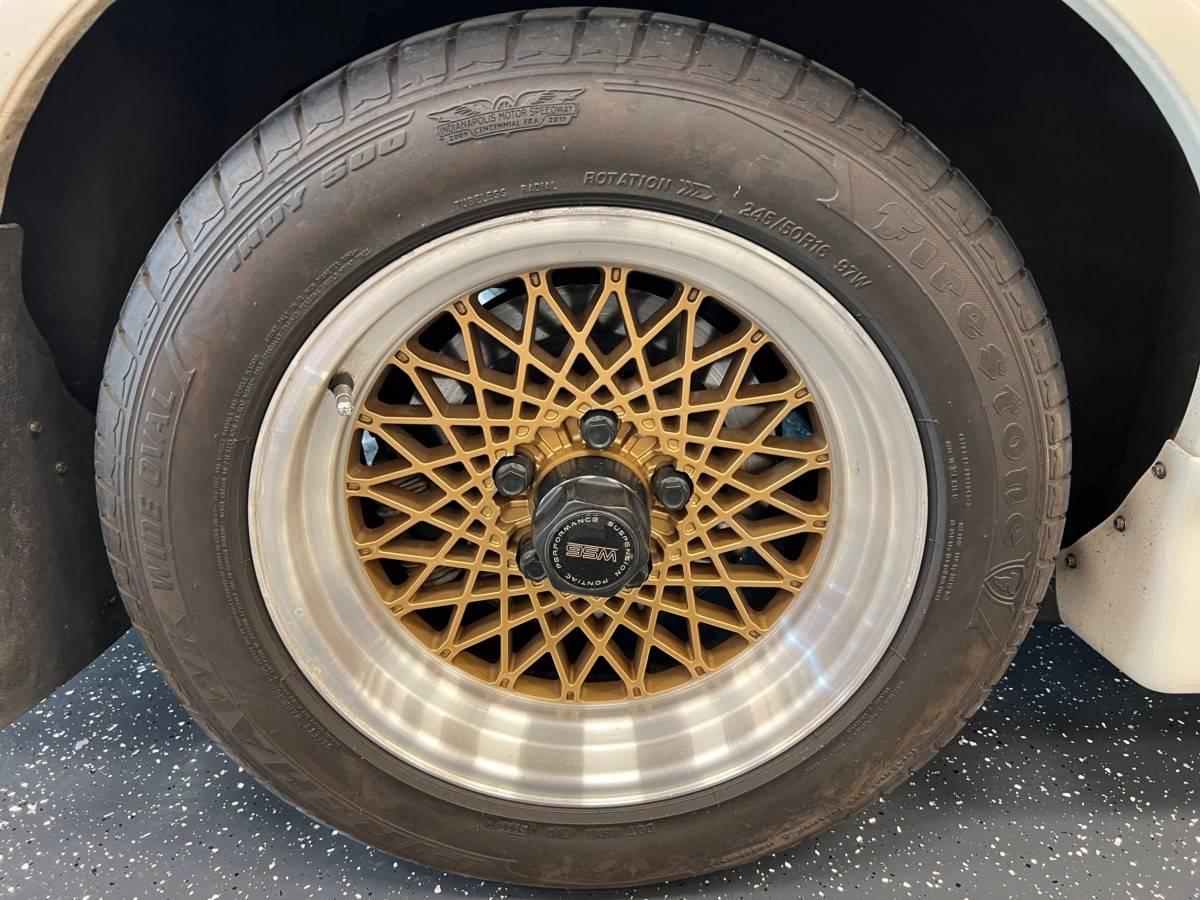 Pontiac-Firebird-trans-am-gta-1989-14