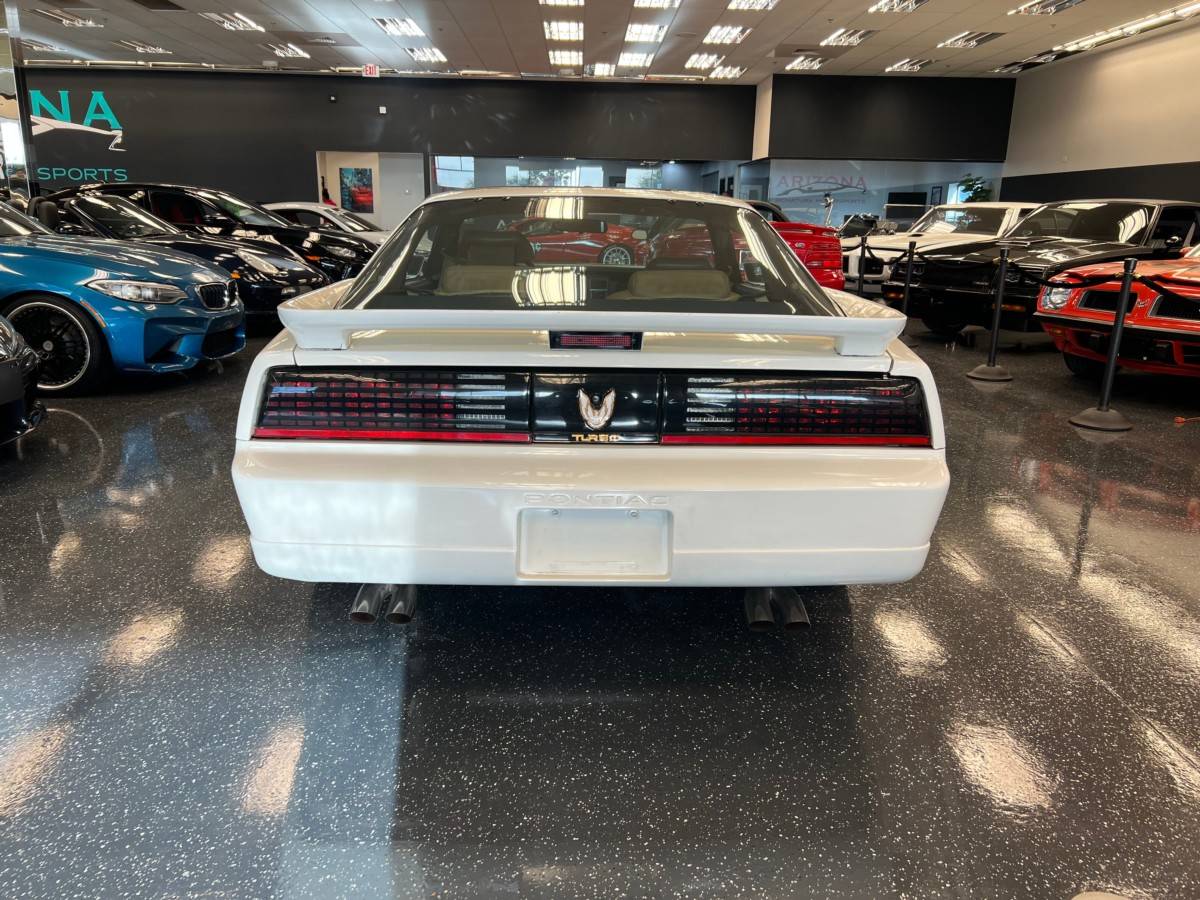 Pontiac-Firebird-trans-am-gta-1989-3