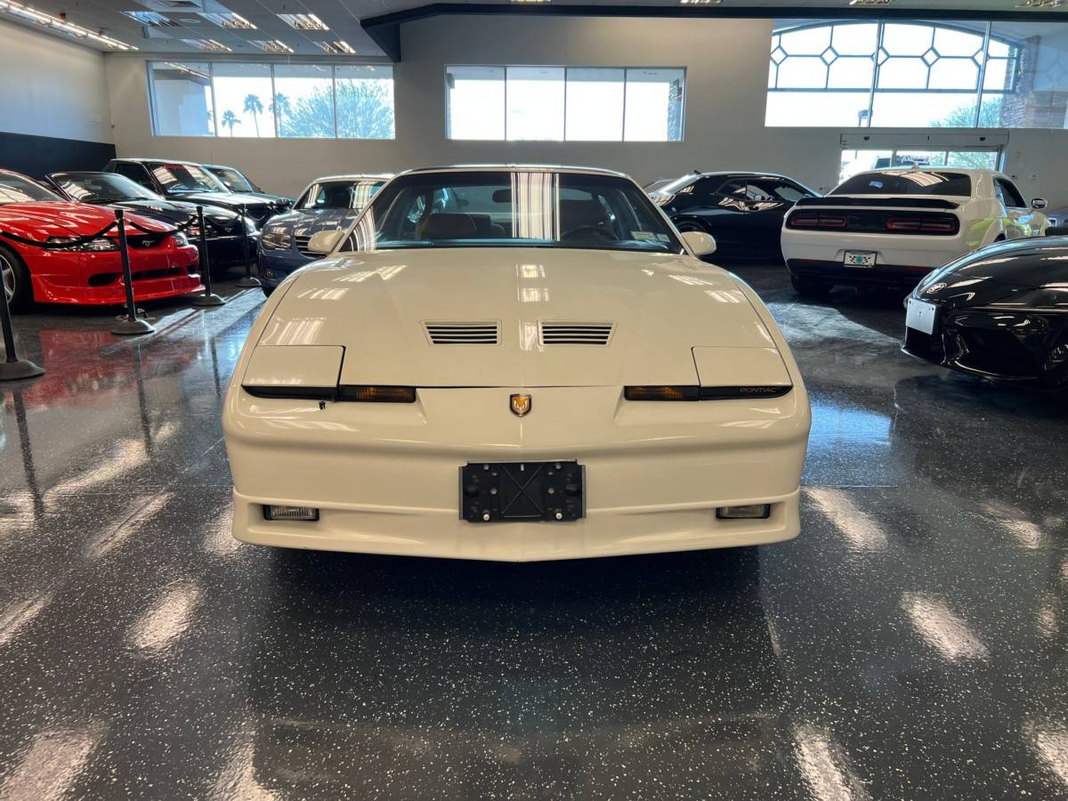 Pontiac-Firebird-trans-am-gta-1989