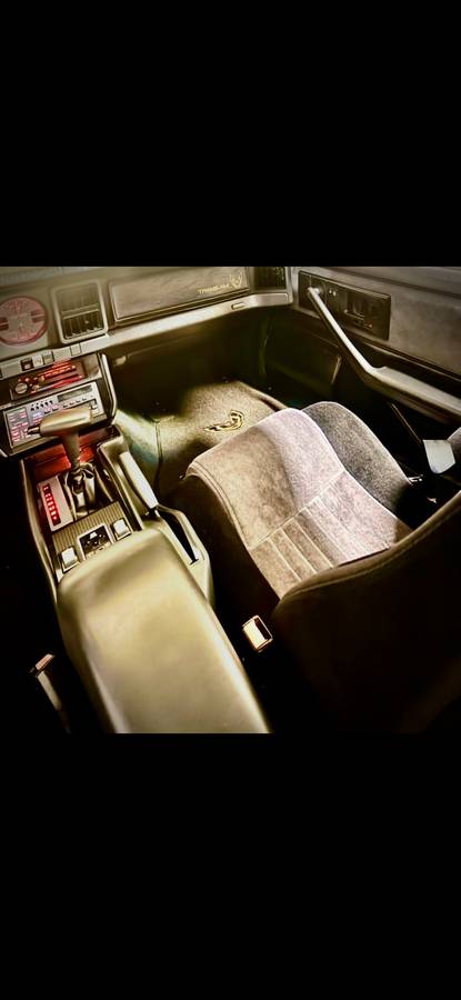 Pontiac-Firebird-transam-1985-black-12