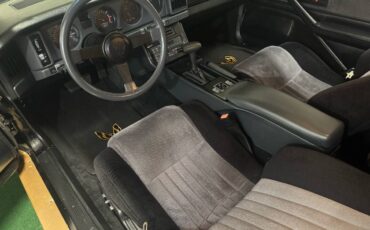 Pontiac-Firebird-transam-1985-black-14