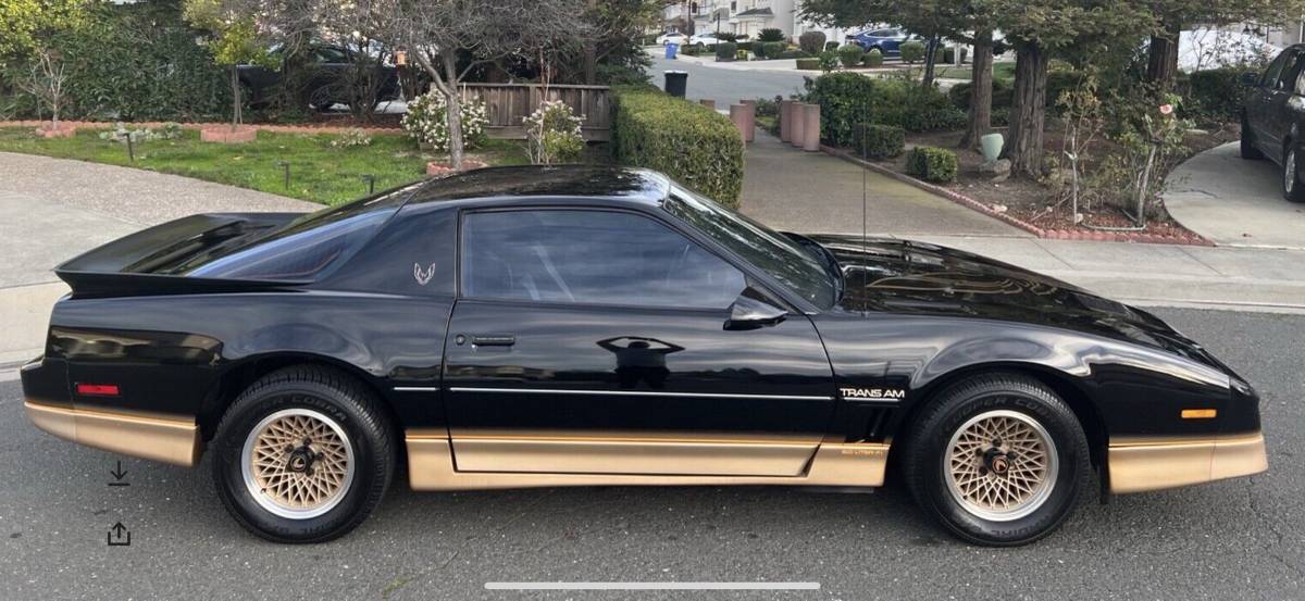 Pontiac-Firebird-transam-1985-black-3