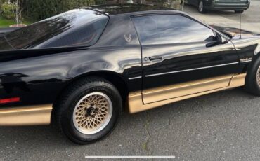 Pontiac-Firebird-transam-1985-black-4