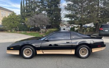 Pontiac-Firebird-transam-1985-black-5