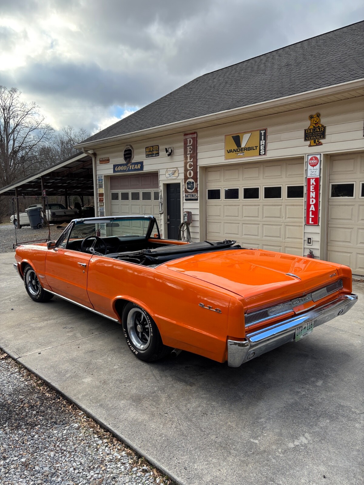 Pontiac-GTO-1964-Convertible-3