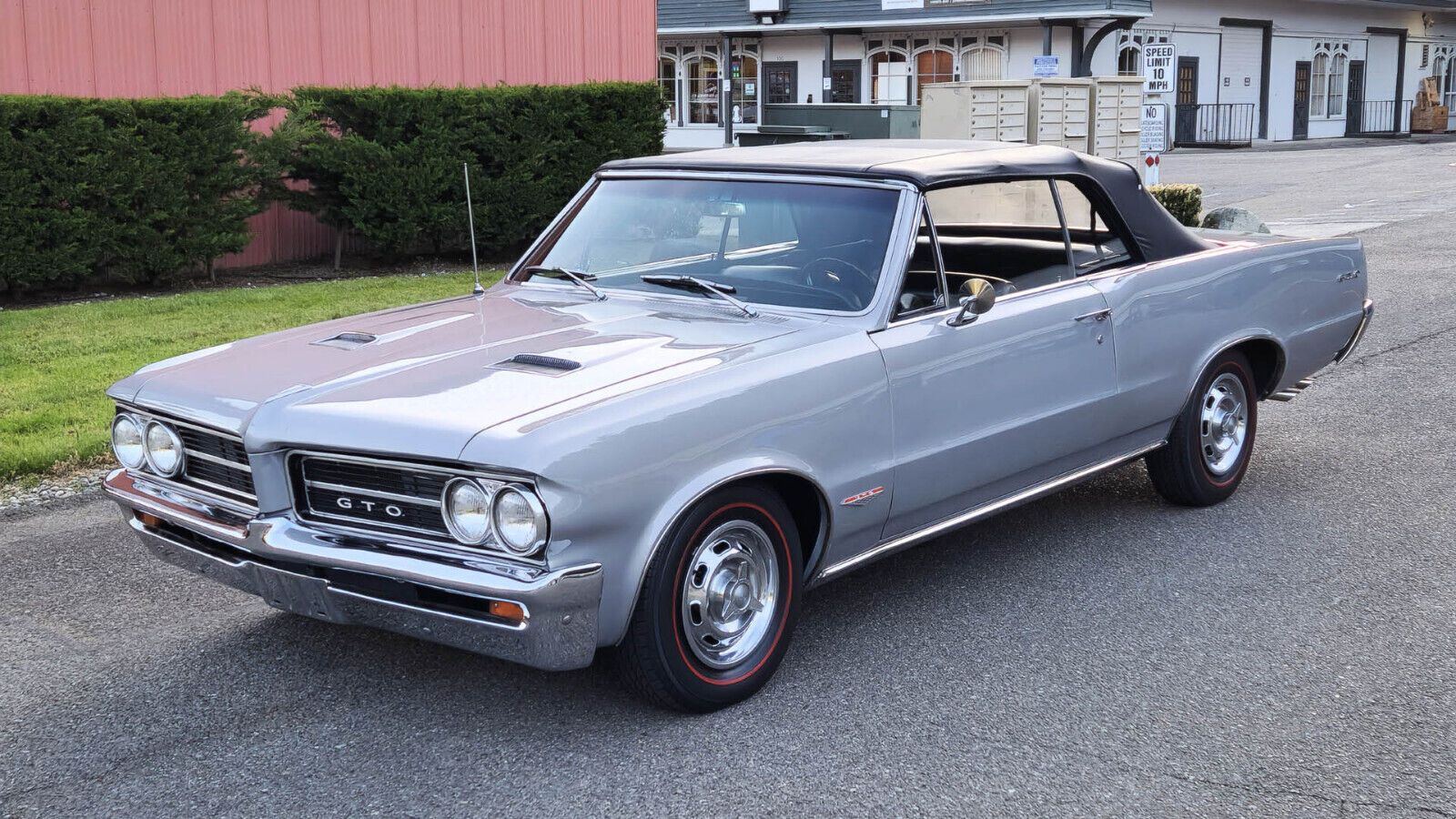 Pontiac-GTO-1964-Convertible-4